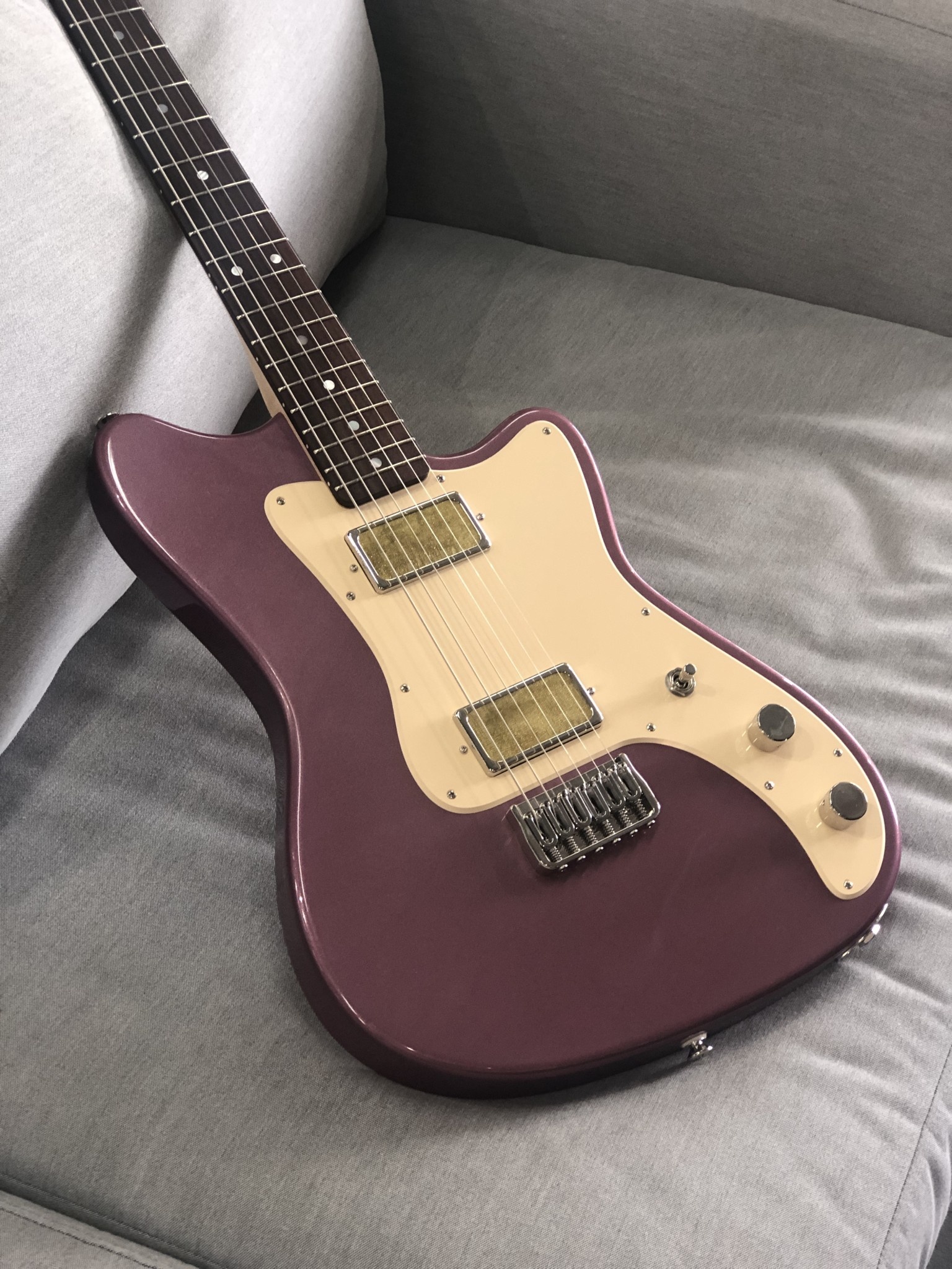 Bula Custom Guitars Burgundy Mist Astro-9