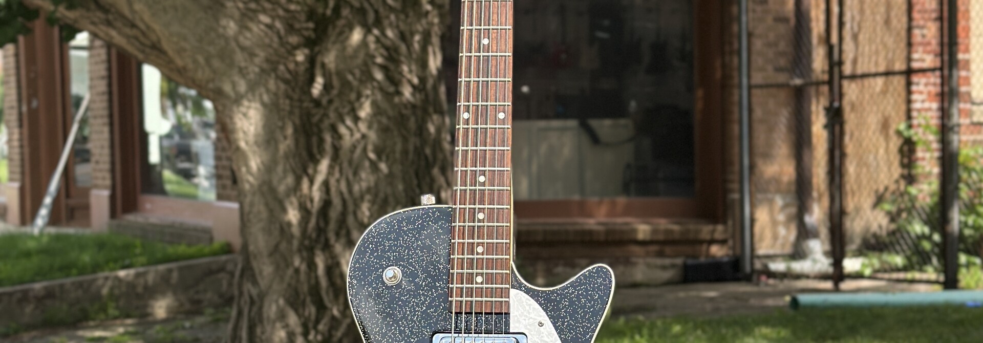 Gretsch Electromatic Jet Baritone w/ Bigsby and Fender Gig Bag