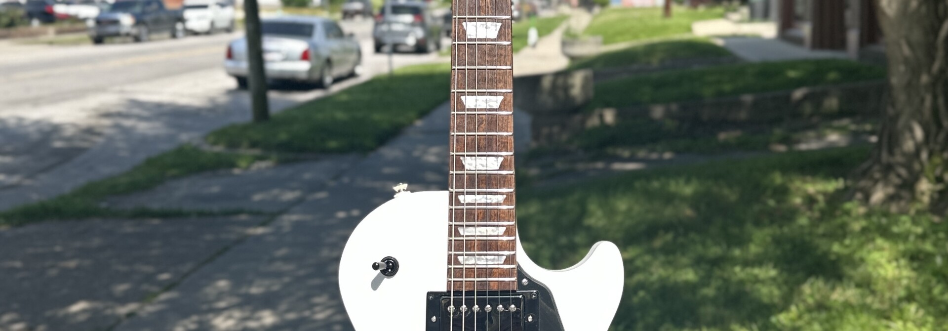 2022 Epiphone Studio Les Paul w/ Gig Bag