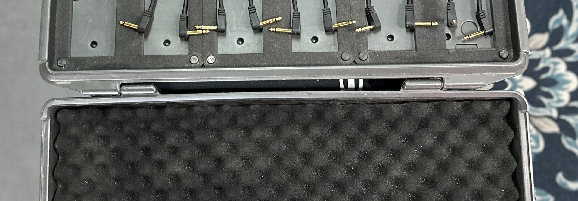 Boss BCB-60 Pedalboard Case/Power Supply w/ Cables