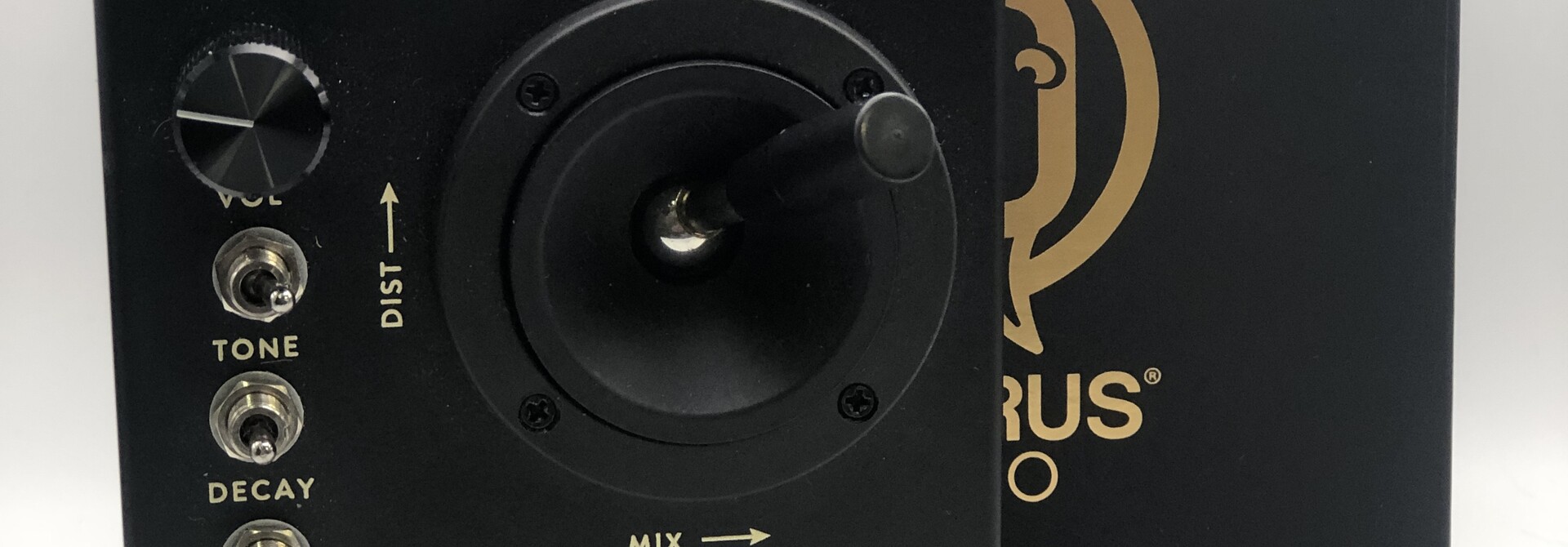 Walrus Audio Melee: Wall of Noise Distortion/Reverb Pedal - Black