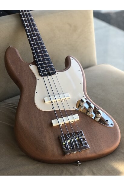 Rihani J-Bass
