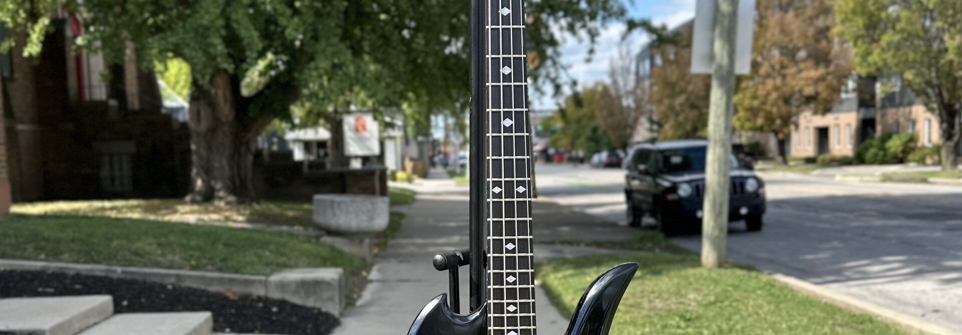 B.C. Rich NJ Series Mockingbird Bass