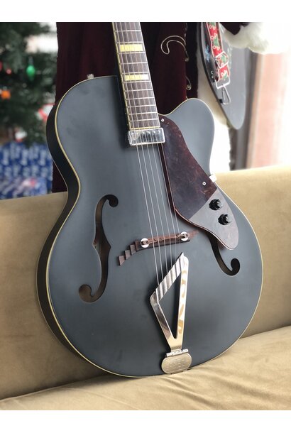 Gretsch G100CE Synchromatic Cutaway-  Matte Black w/Case