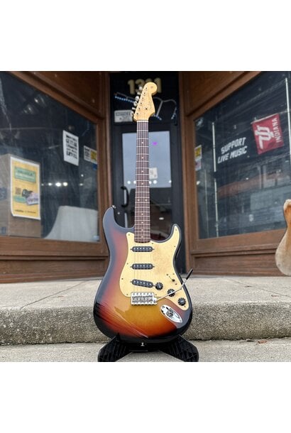 2023 American Vintage II 1961 Stratocaster - 3 tone sunburst w/ Tweed Case