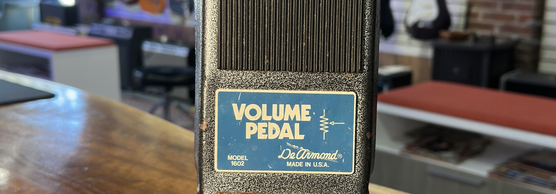 DeArmond- Model 1602, Volume pedal