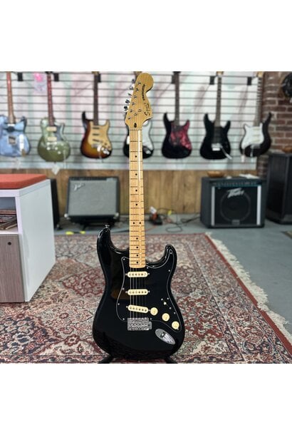 Squier Vintage Modified 70's Stratocaster SSS w/upgraded 920 Harness