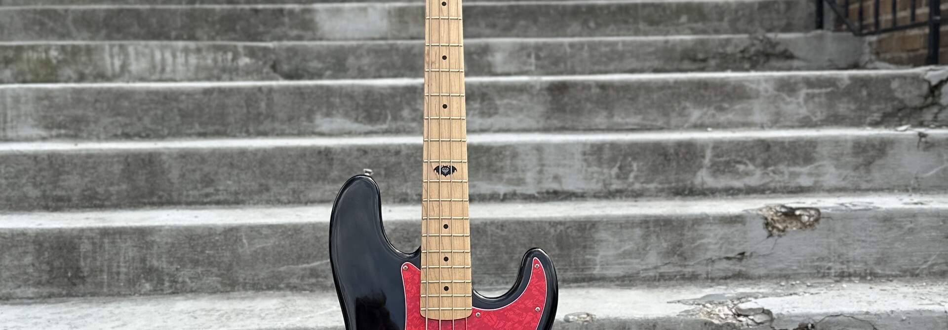 Squier Pete Wentz Signature Precision Bass