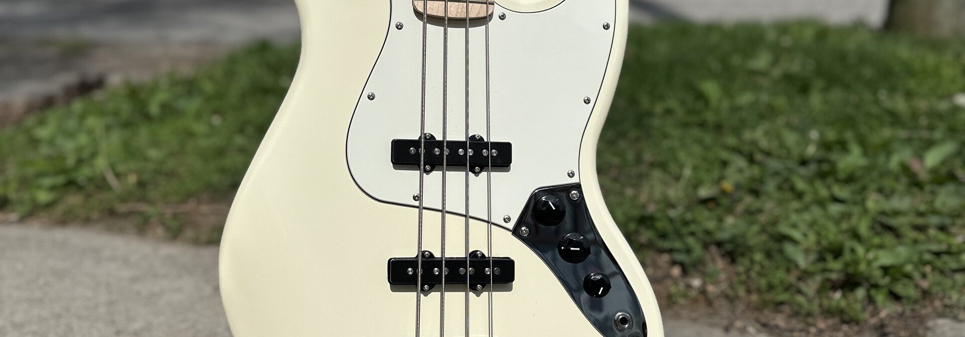 Squier Affinity Jazz Bass