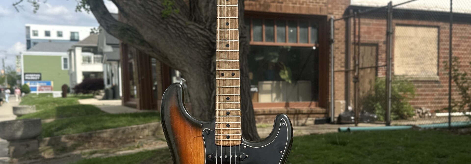 Fender Stratocaster (1979) w/ Kahler Style Tremolo