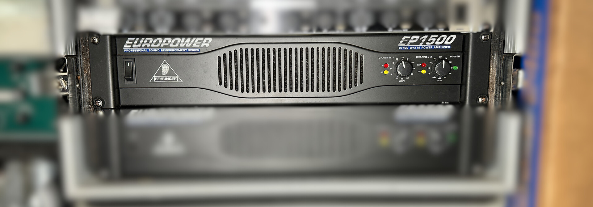 Behringer EuroPower EP1500 2x700 Watts Power Amplifier