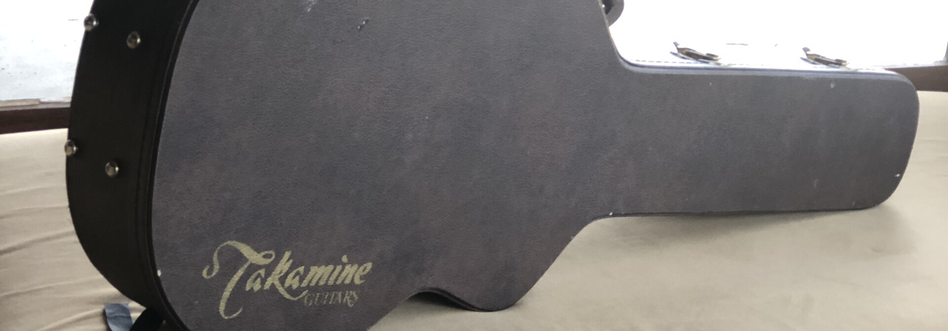 Used Takamine TKL 12-string Dreadnought Hardshell Case