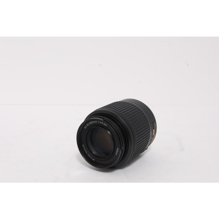Nikon DX 18-140mm F/3.5-5.6 G ED VR