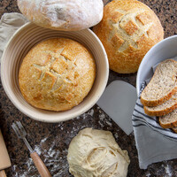 Bread lame with wooden handle