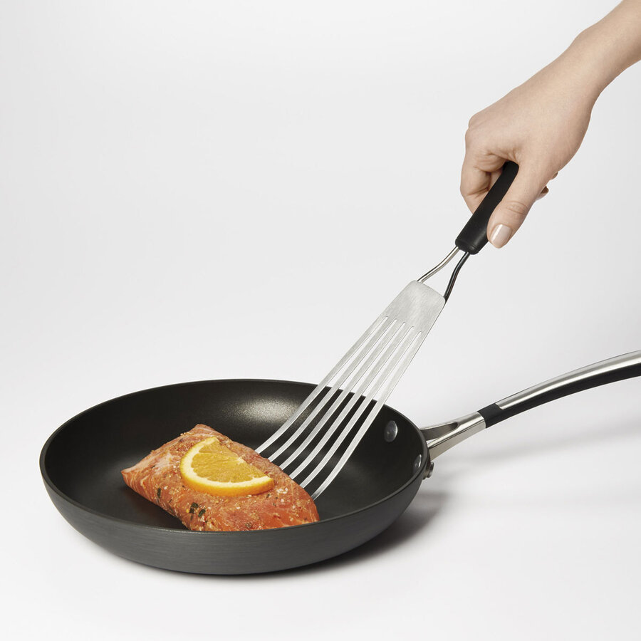 OXO Fish Turner - Photo 3