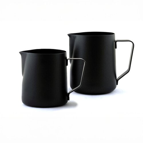 Pichet pour mousser le lait, en acier inoxydable fini noir