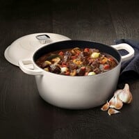 RICARDO White Enameled Cast Iron Dutch Oven, 4.73 L (5 qt)