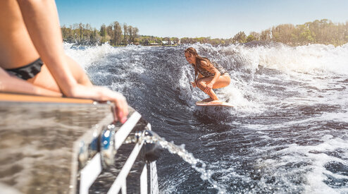 How to Choose a Wakesurf Board