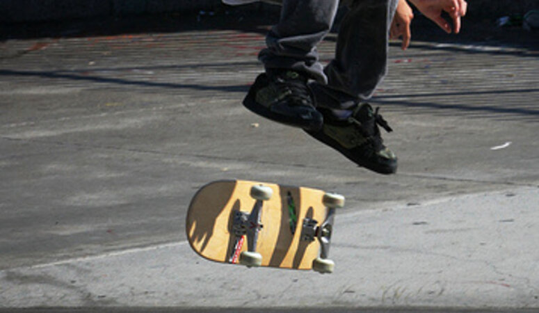 BHouse Trick Of The Week - The Kickflip