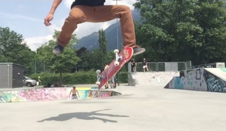 BHouse Trick Of The Week - The Tre Flip