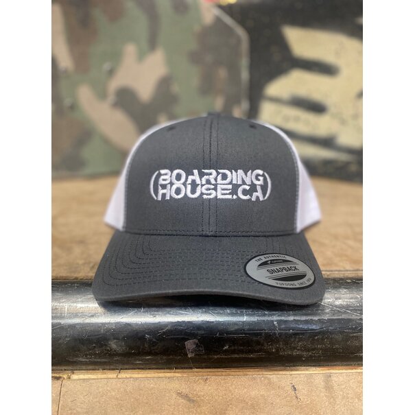 THE BOARDING HOUSE BH 6Panel Retro Trucker Hat - White/Charcoal