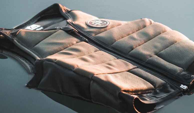 WET N WILD - Life Jackets