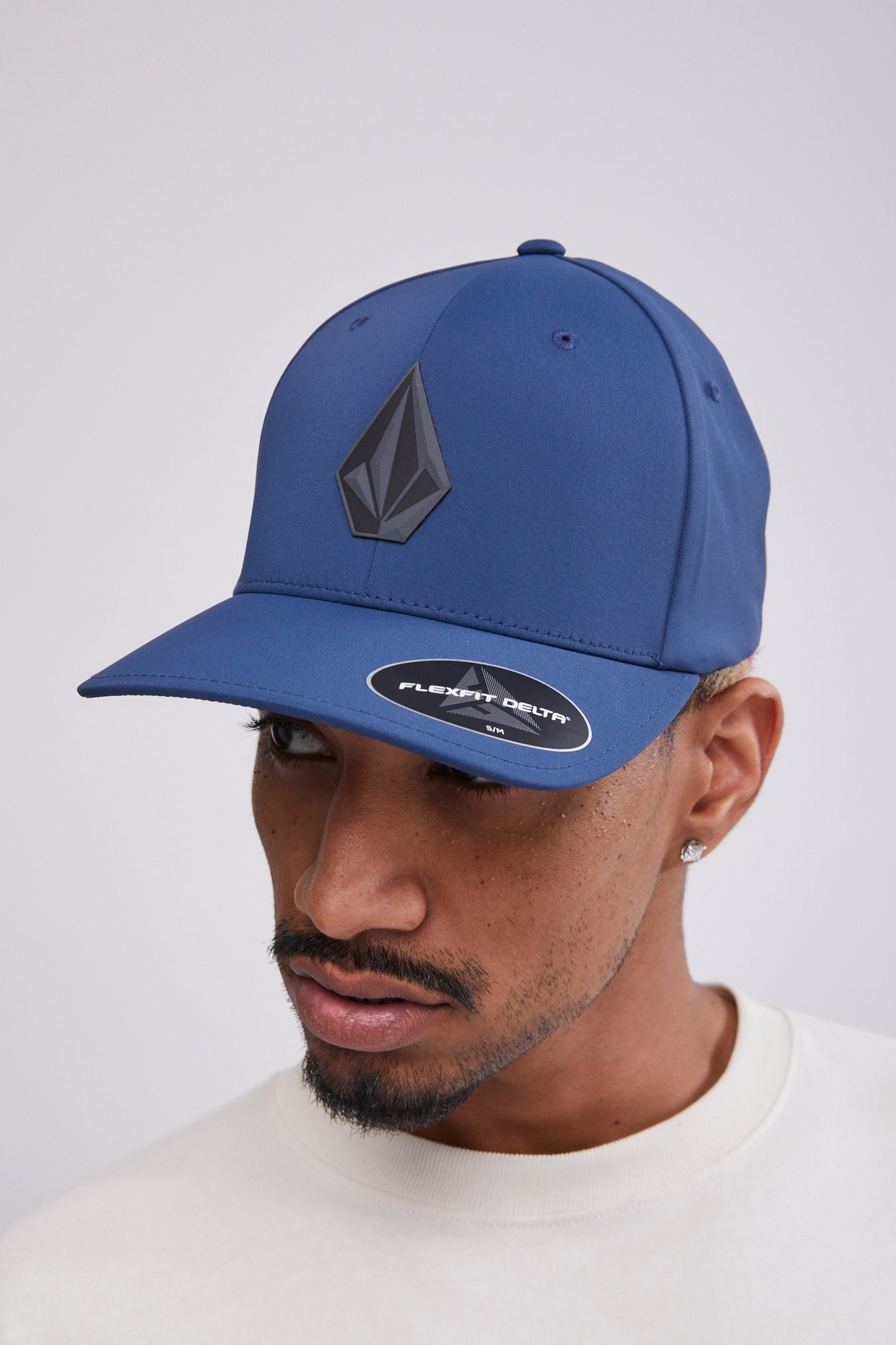 Volcom Stone Tech Delta Fitted Cap in Black for Men