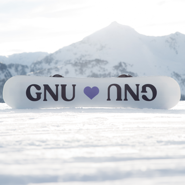GNU SNOWBOARDS Women's Ladies Choice Snowboard 2024