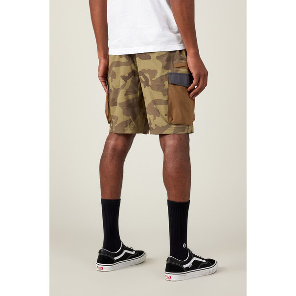 686 Mens Traveler Featherlight Cargo Shorts - 8" Inseam Sage Camo Colorblock