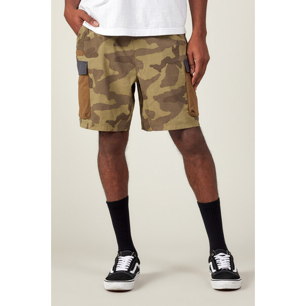 686 Mens Traveler Featherlight Cargo Shorts - 8" Inseam Sage Camo Colorblock