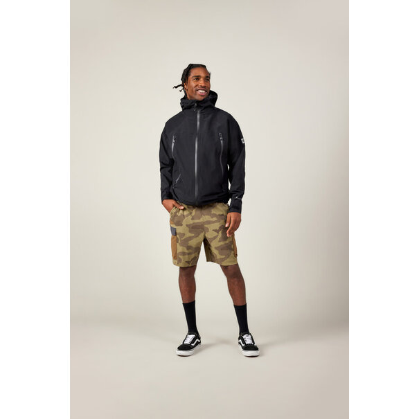 686 Mens Traveler Featherlight Cargo Shorts - 8" Inseam Sage Camo Colorblock