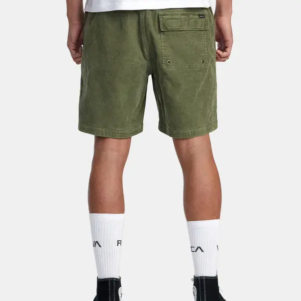 RVCA ESCAPE ELASTIC WAIST CORDUROY SHORTS 17"”