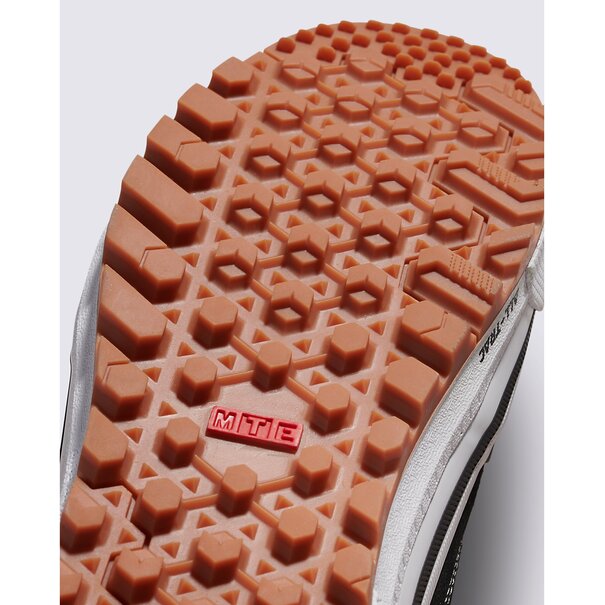 Vans Footwear U Mte™ Half Cab® Gore-Tex® Black/White