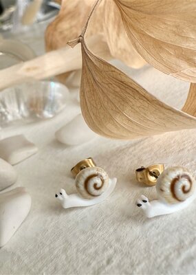PIKA&BEAR Pika & Bear 'Helmi' Porcelain Snail Stud Earrings