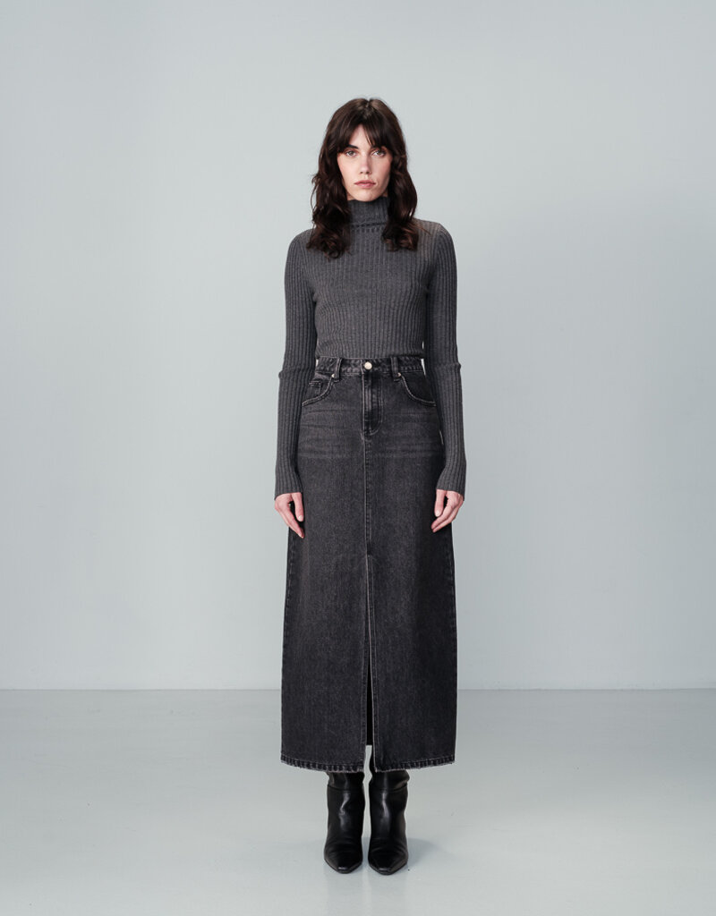 Grace & Mila 'Next' Denim Midi  Skirt w/Slit