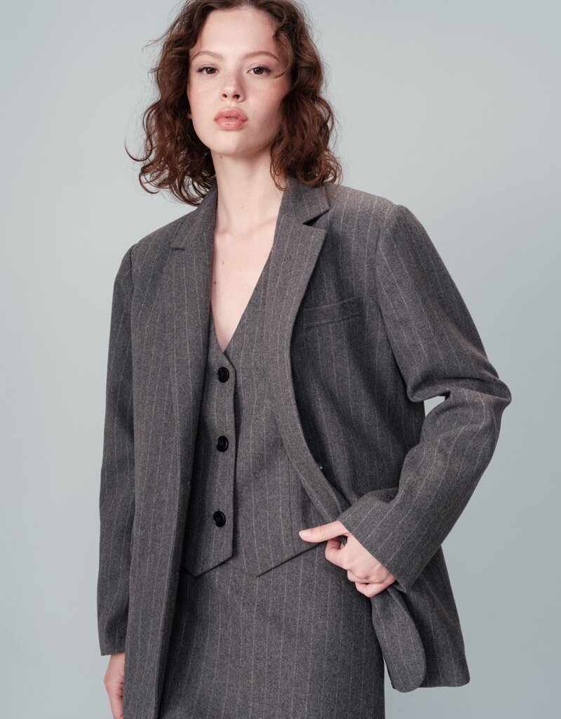 Grace & Mila 'Nikita' Pinstripe Blazer