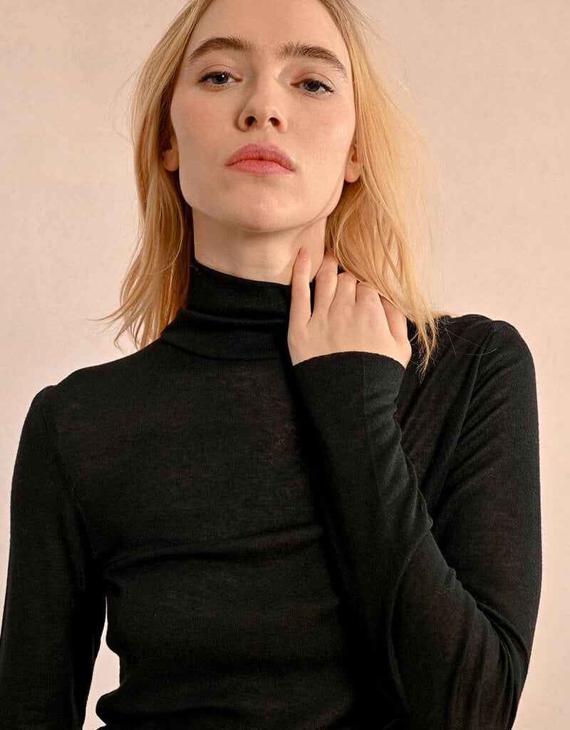 Molly Bracken 'Ramona' Lt Knitted Turtleneck