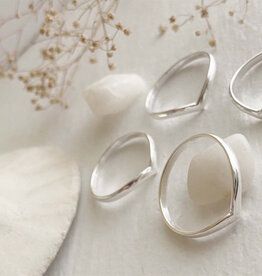 PIKA&BEAR 'Custer' Tiny Chevron Ring