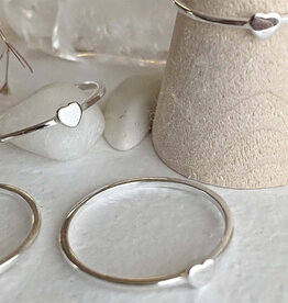 PIKA&BEAR 'Eclipse' Tiny Heart Ring