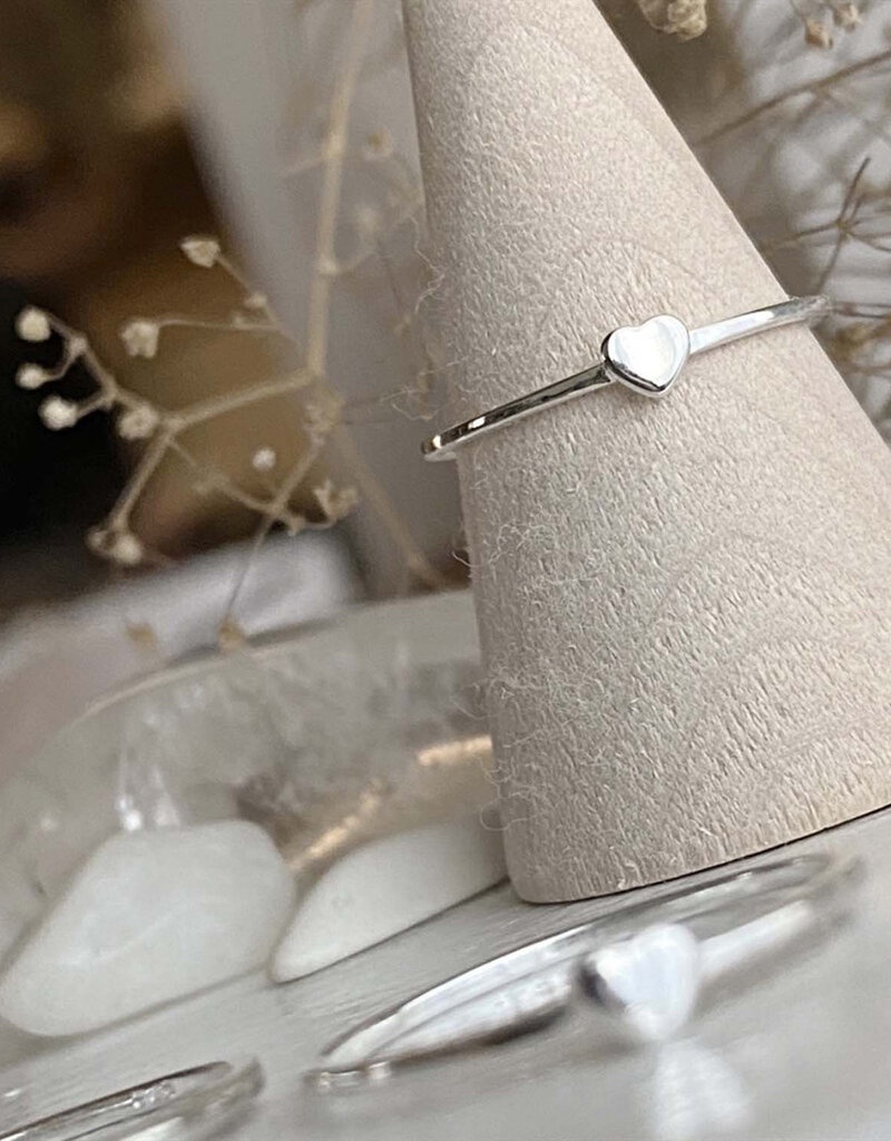PIKA&BEAR 'Eclipse' Tiny Heart Ring