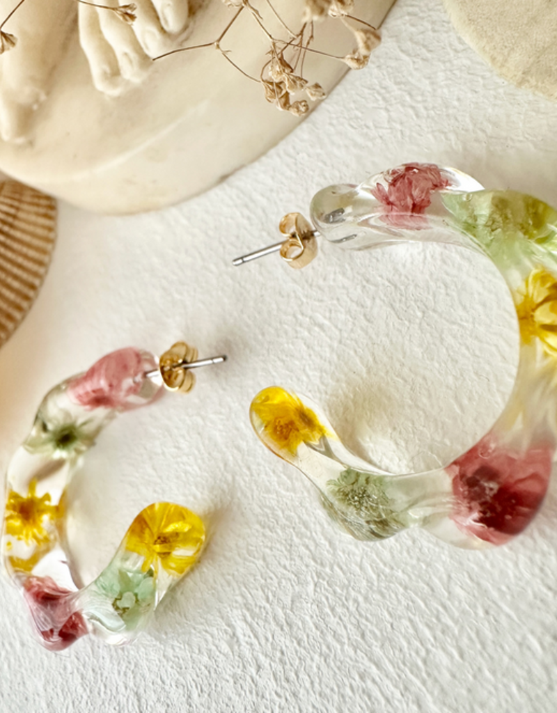 PIKA&BEAR 'Maypole' Hoop w/Dried Flowers Earrings