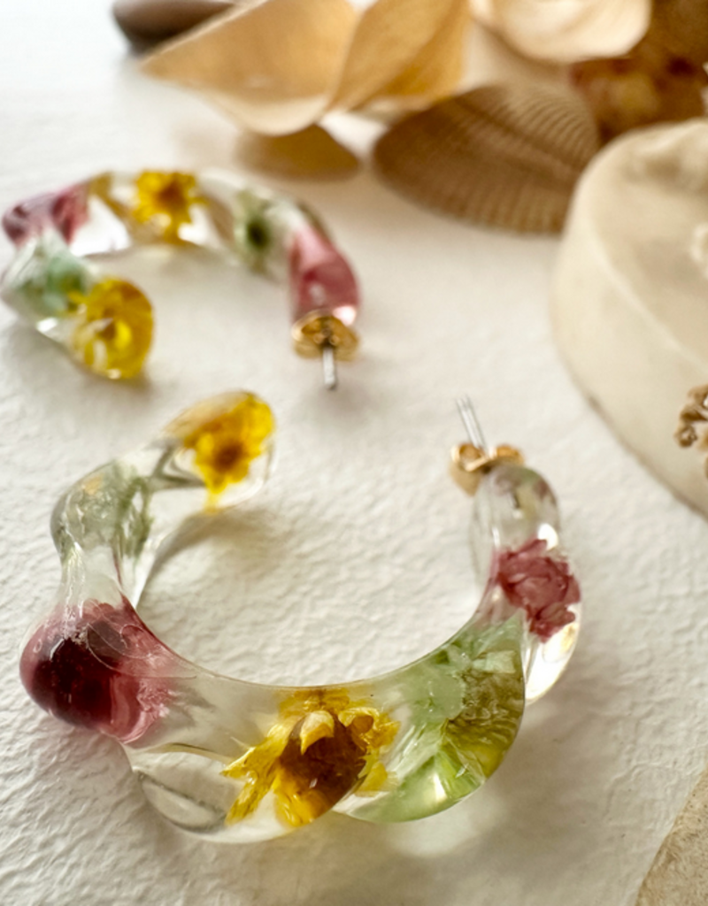 PIKA&BEAR 'Maypole' Hoop w/Dried Flowers Earrings