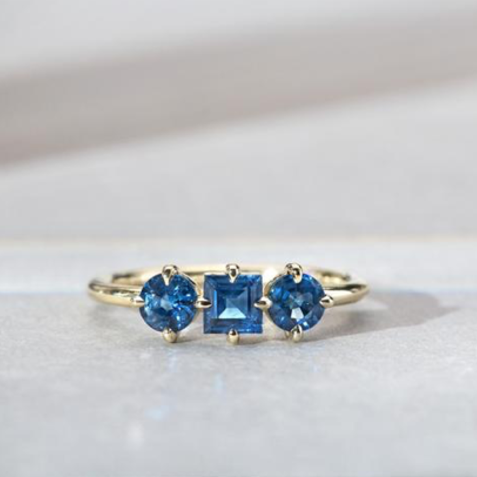 ILA Trilogy Blue Sapphire Ring 14KY- Size 6 1/2