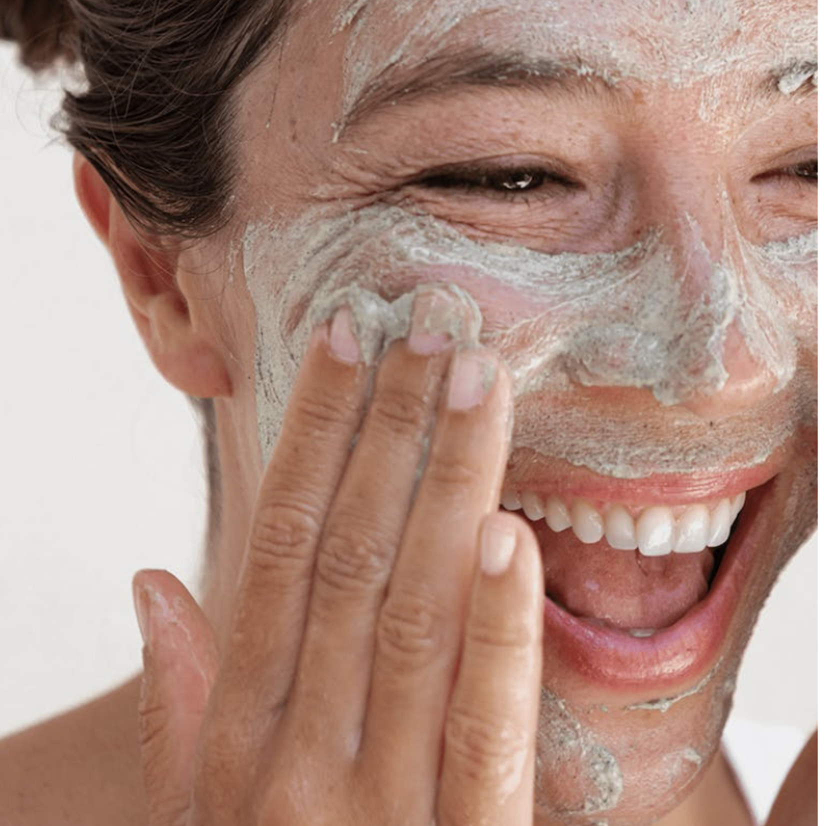 OSEA Seaglow Resurfacing Scrub- Cleansing Face Exfoliator