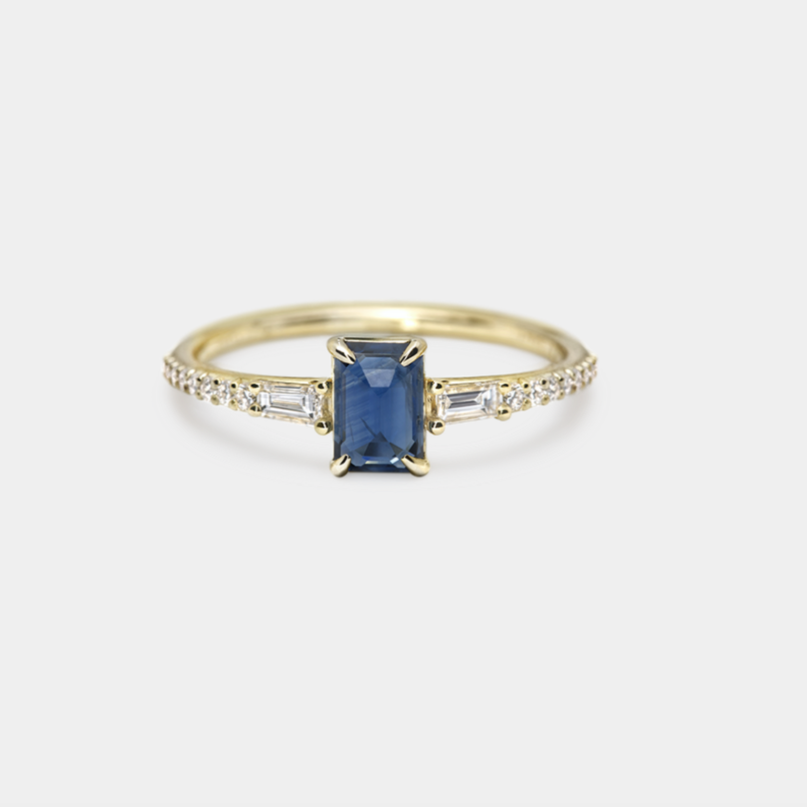 ILA 18KY Perdot Diamond  & Blue Sapphire Band-Size 7