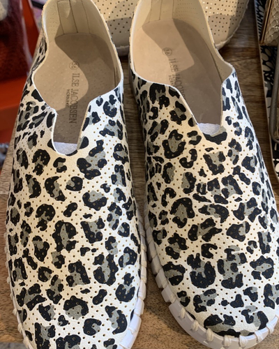 ilse jacobsen slip on