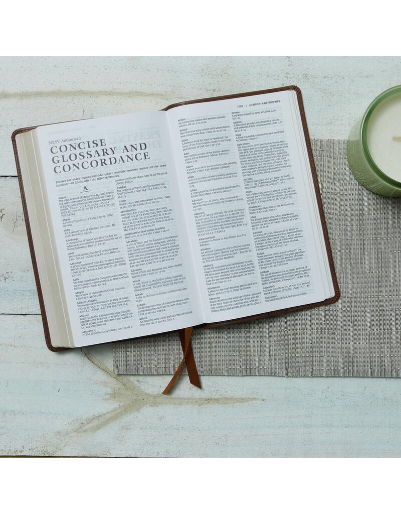 Catholic Bible Press NRSV Catholic Gift Bible (Comfort Print) - White Leathersoft
