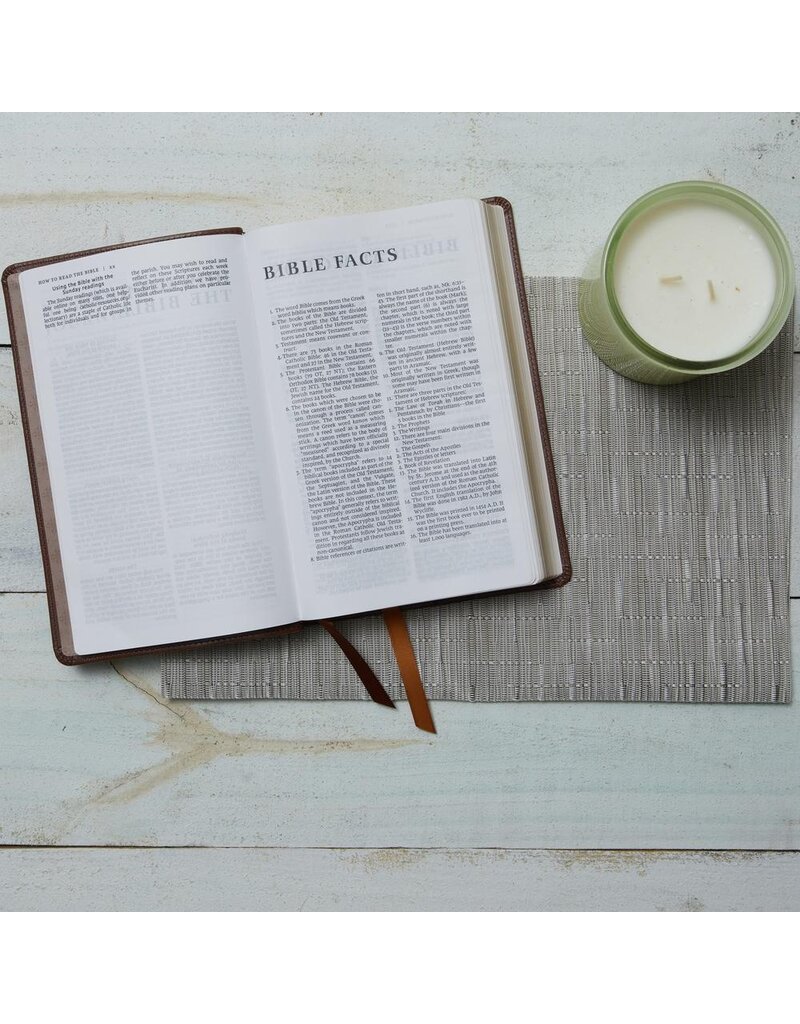 Catholic Bible Press NRSV Catholic Gift Bible (Comfort Print) - White Leathersoft