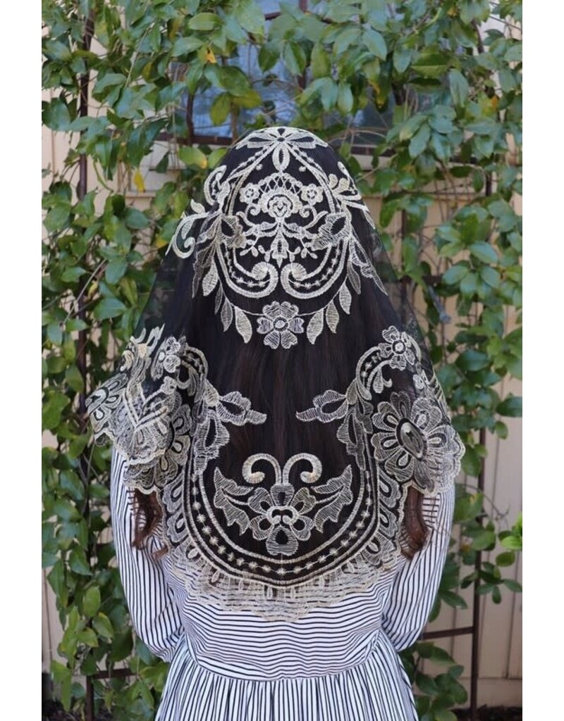 St. Stephen's Bookstore Spanish Mantilla Veil Lilian