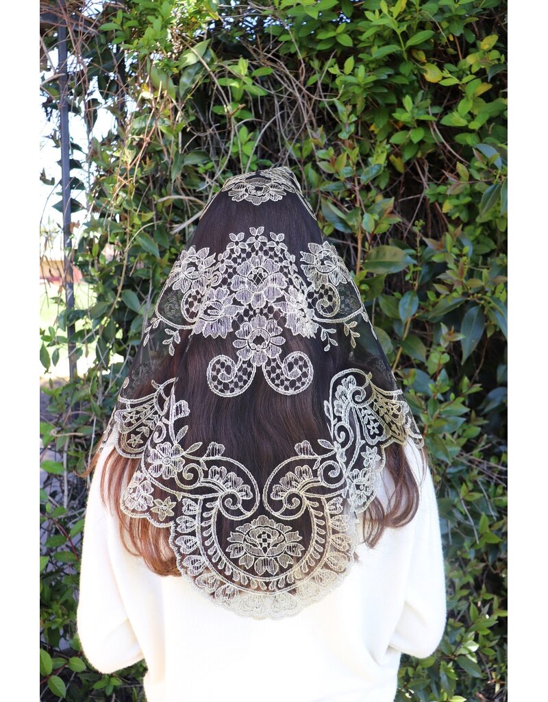 St. Stephen's Bookstore Brillante Spanish Mantilla Veil